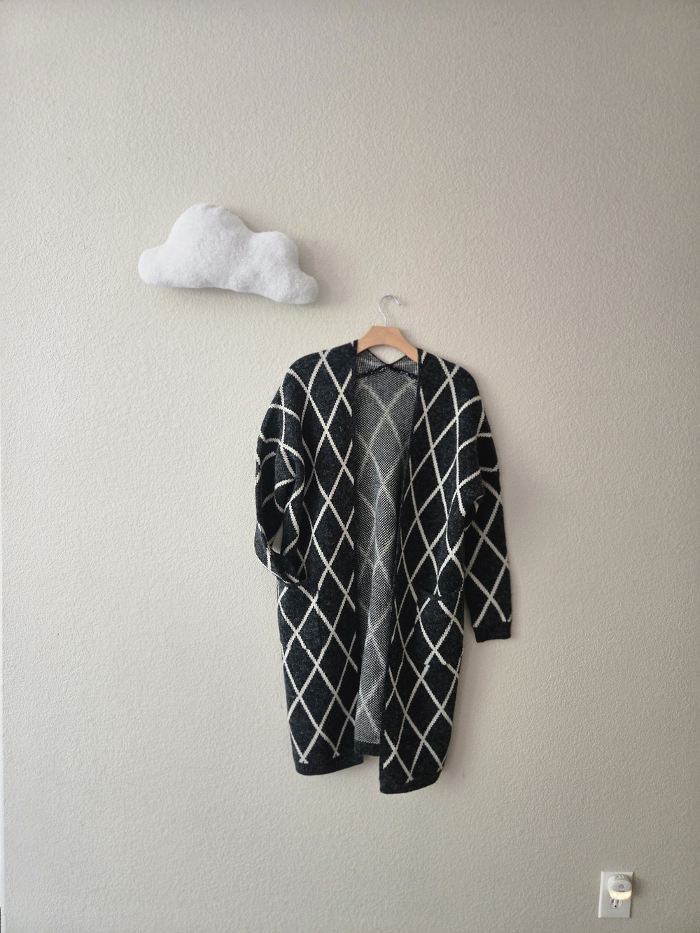 Black and White Diamond Open-Front Women's Sweater Cardigan